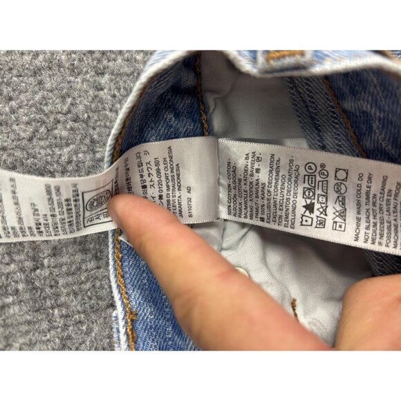 Levis 501 Shorts Womens 25 Button Fly Cutoff Frayed Hem Striped PC9 56327-0330 - Picture 8 of 9